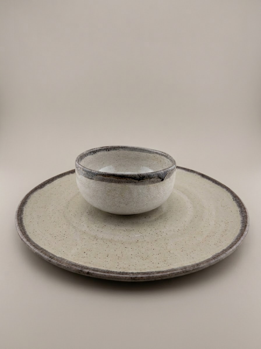 Set cerámico beige — plato y bowl